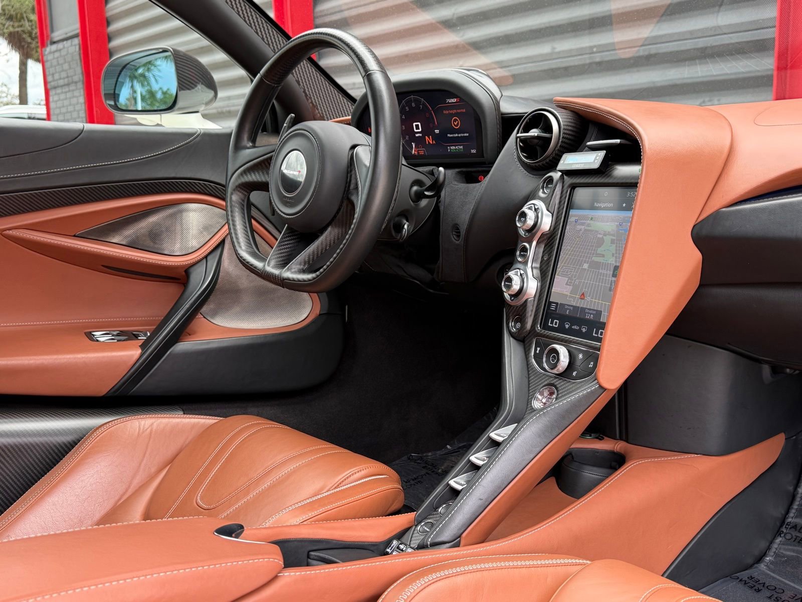 Used 2018 McLaren 720S Performance RWD image 24