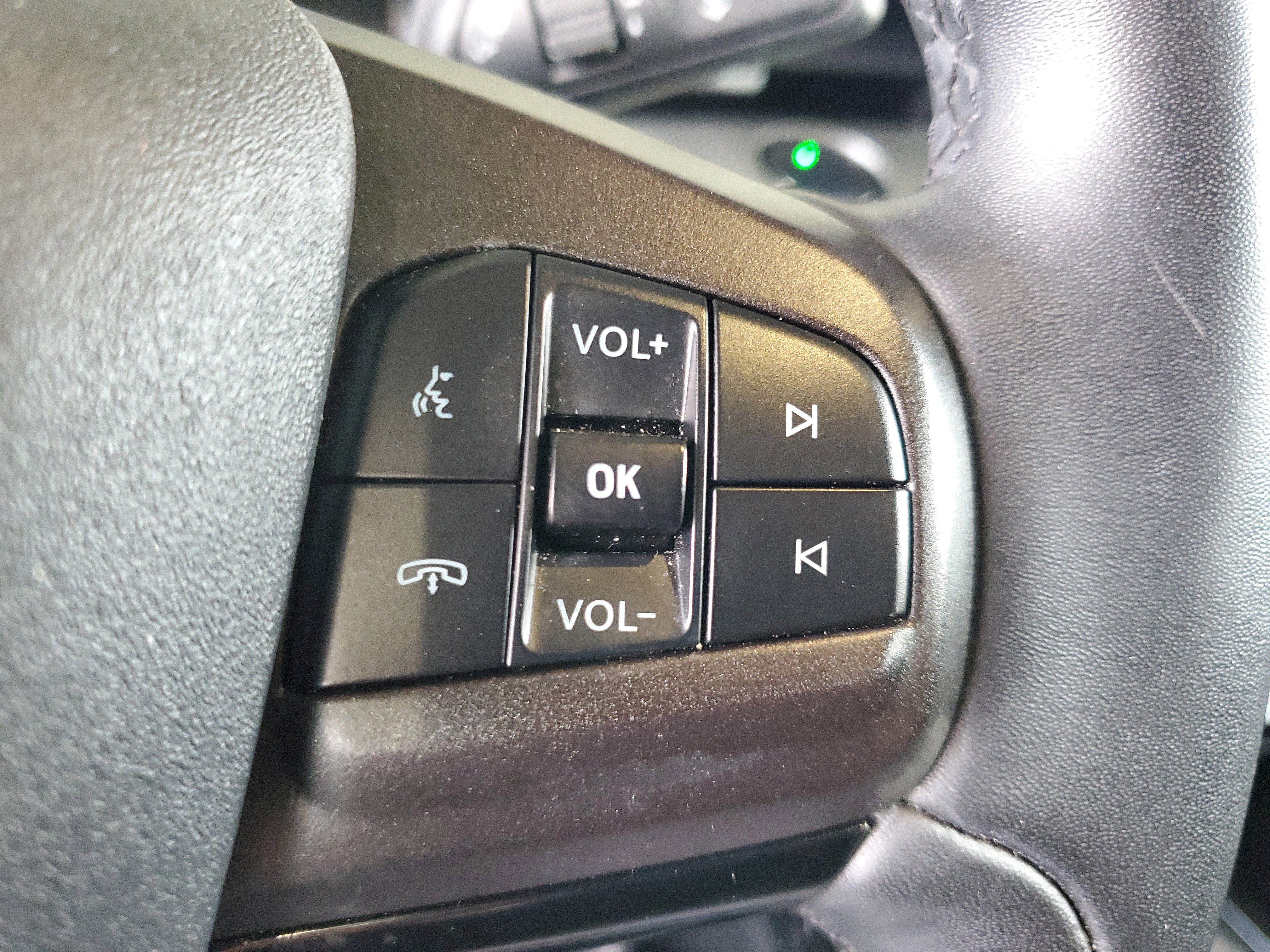 Used 2022 Ford Mustang Mach-E Select RWD image 24