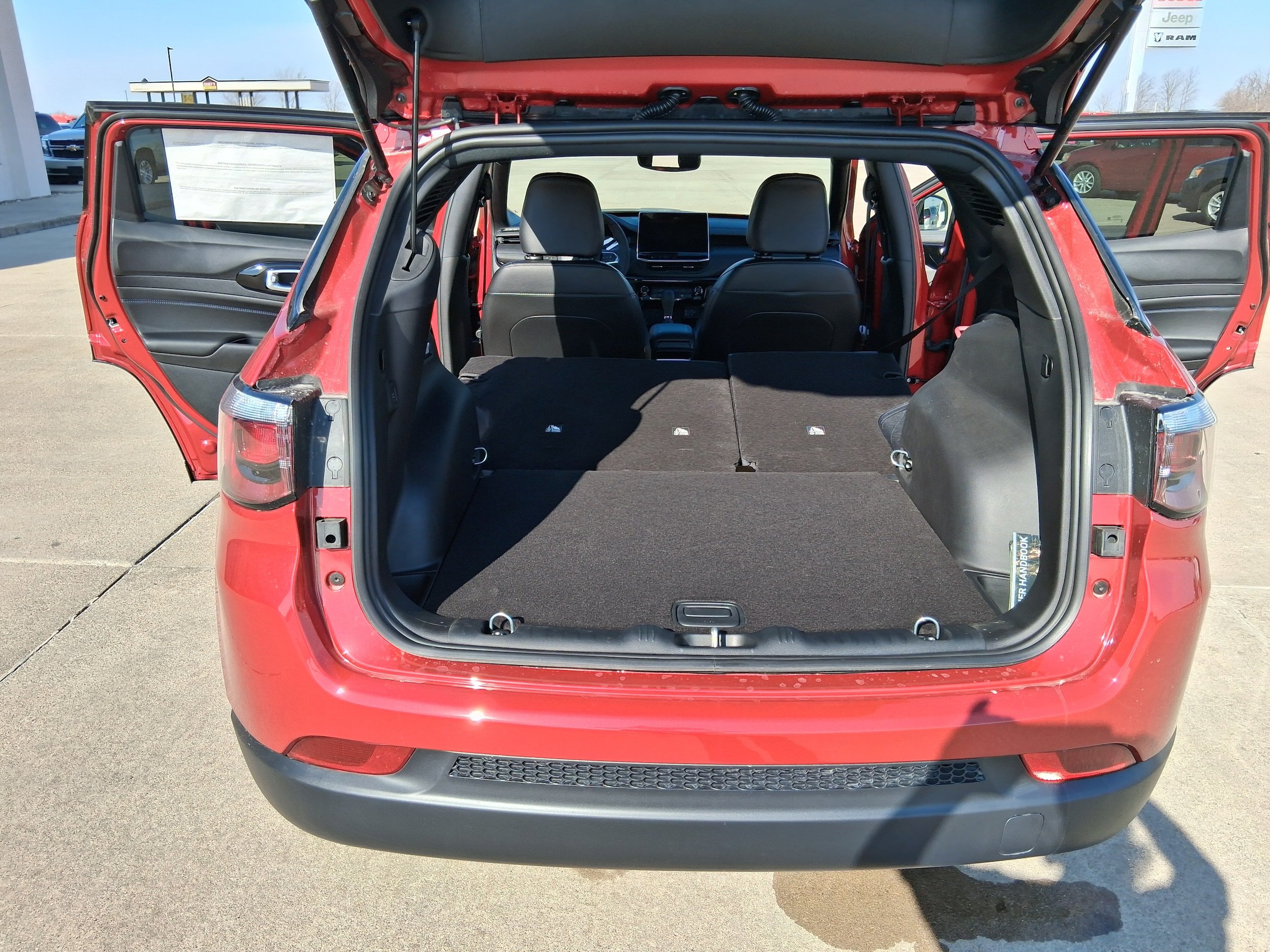 New 2026 Jeep Compass Latitude AWD/4WD image 13