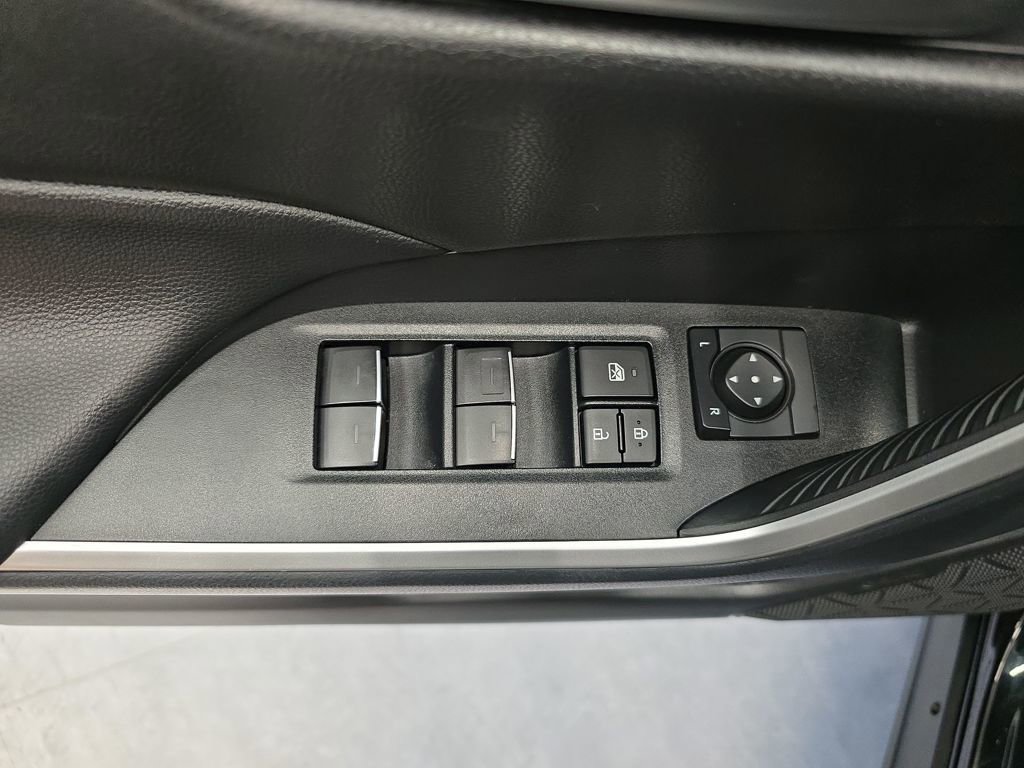 Used 2025 Toyota RAV4 XLE image 15