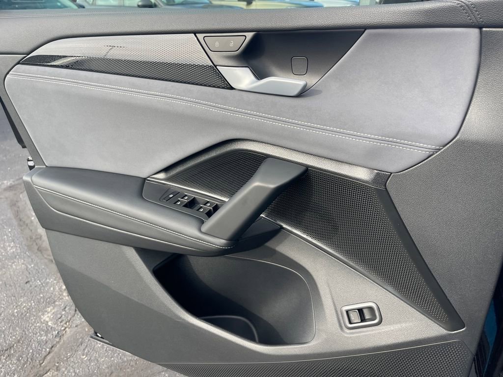 New 2026 Volkswagen Tiguan SE R-Line image 27