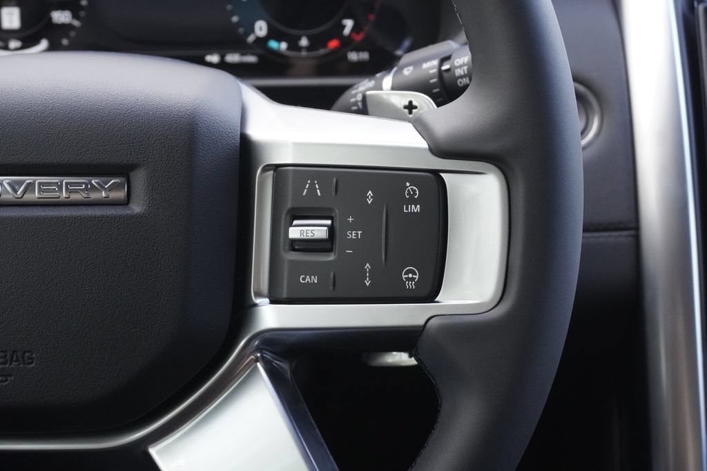 New 2026 Land Rover Discovery S AWD/4WD image 13