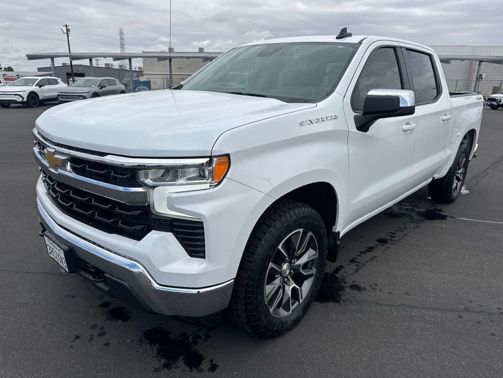 Certified 2022 Chevrolet Silverado 1500 LT AWD/4WD image 2