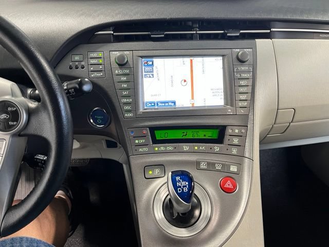Used 2015 Toyota Prius Five w/ Advanced Technology Package FWD image 29