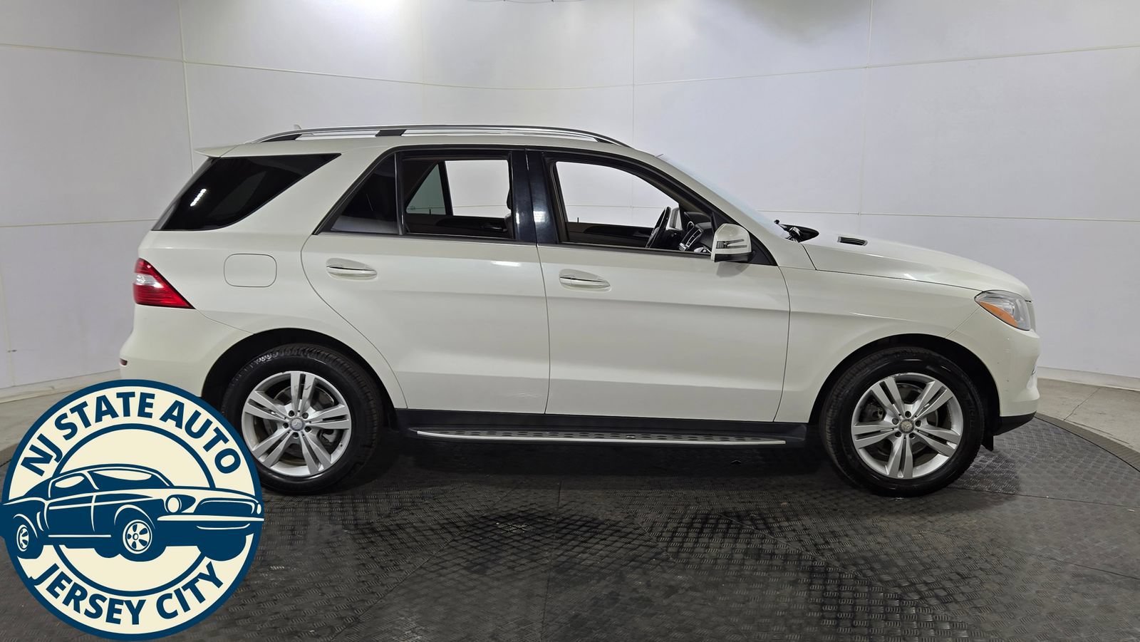 Used 2014 Mercedes-Benz ML 350 4MATIC w/ Premium 1 Package image 8