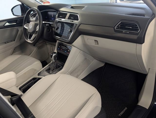 Used 2024 Volkswagen Tiguan SE image 14