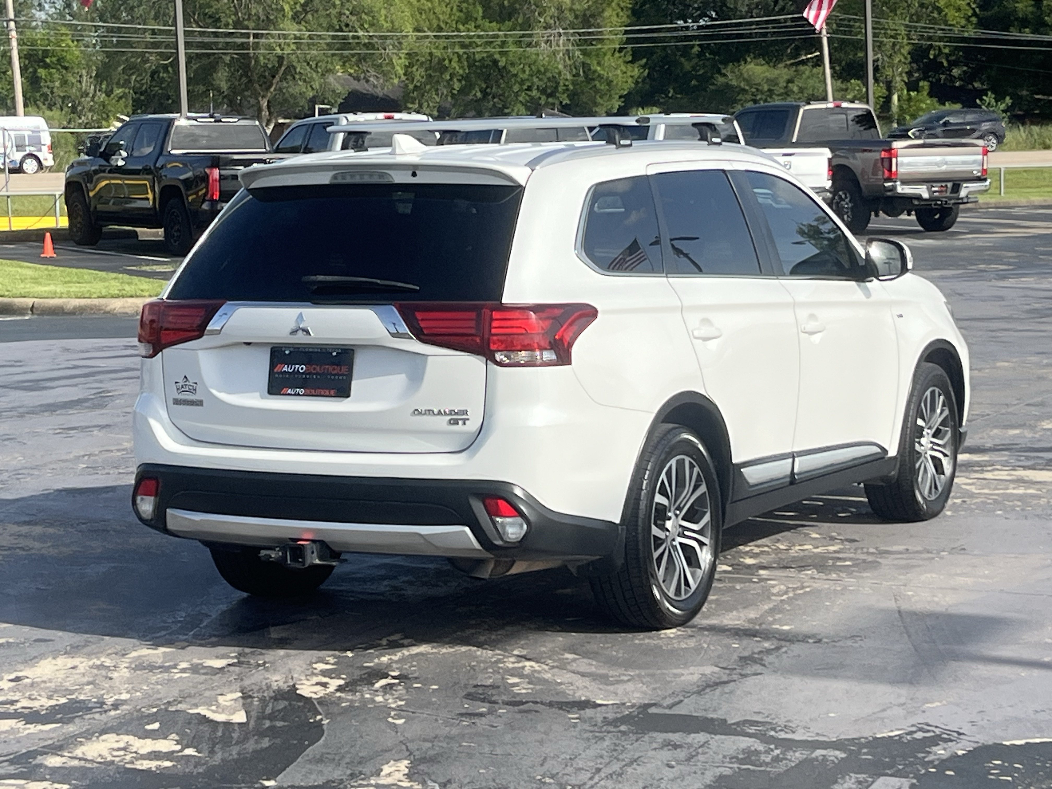 Used 2018 Mitsubishi Outlander GT AWD/4WD image 11