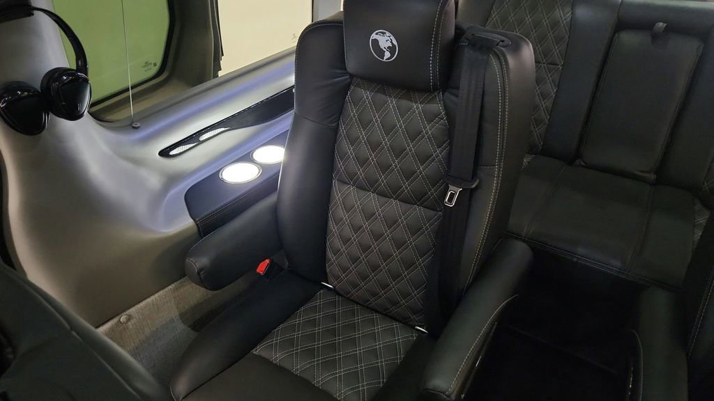 Used 2025 Ford Transit 150 Low Roof AWD image 29