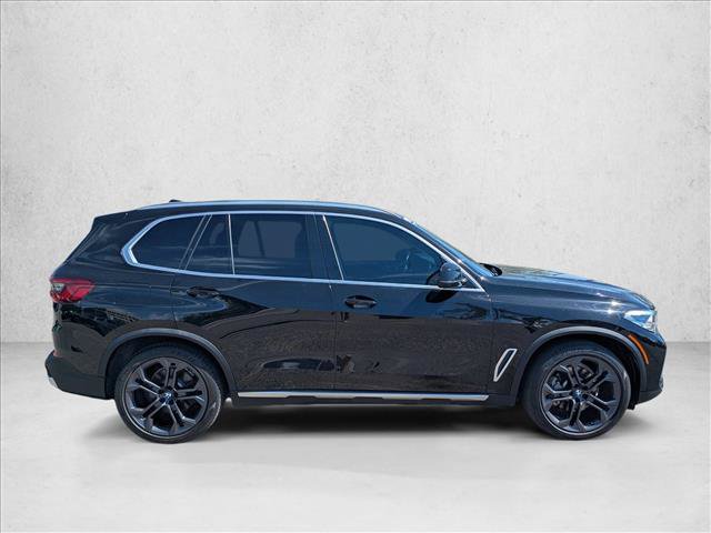 Used 2019 BMW X5 xDrive40i w/ Convenience Package AWD/4WD image 4