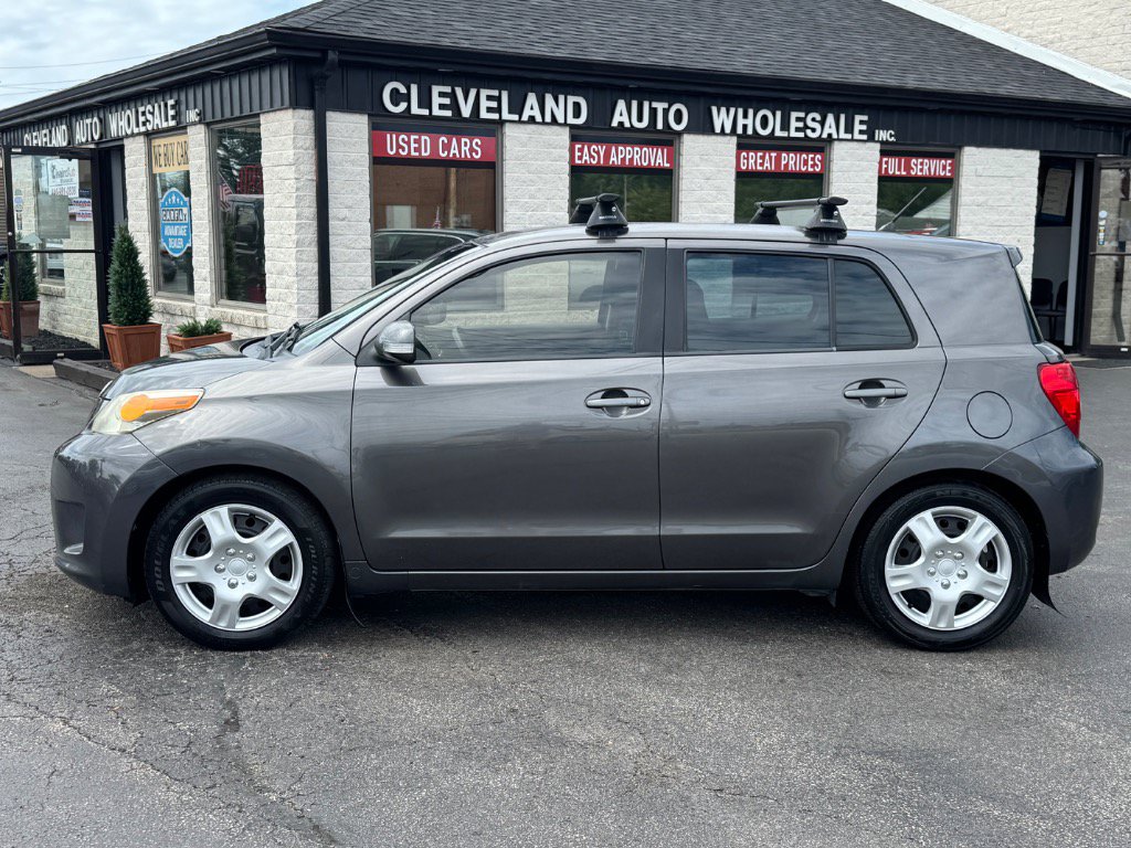 Used 2010 Scion xD FWD image 2