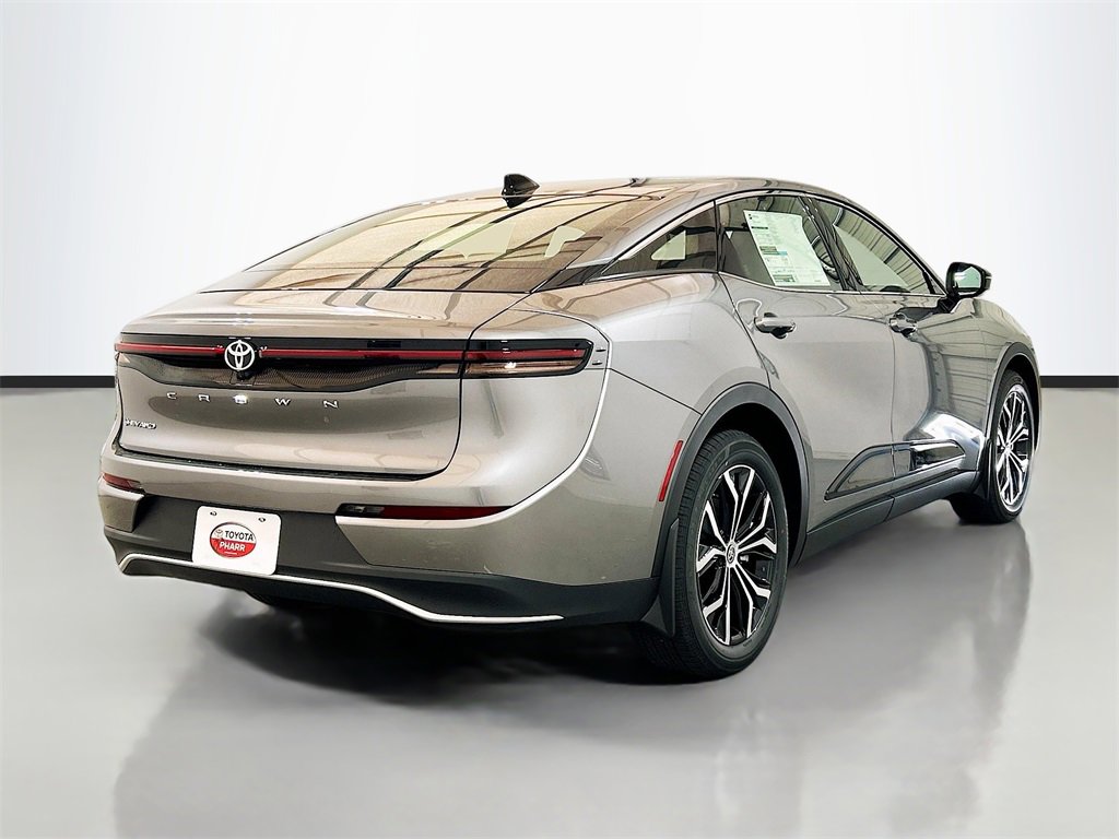 New 2026 Toyota Crown XLE image 4