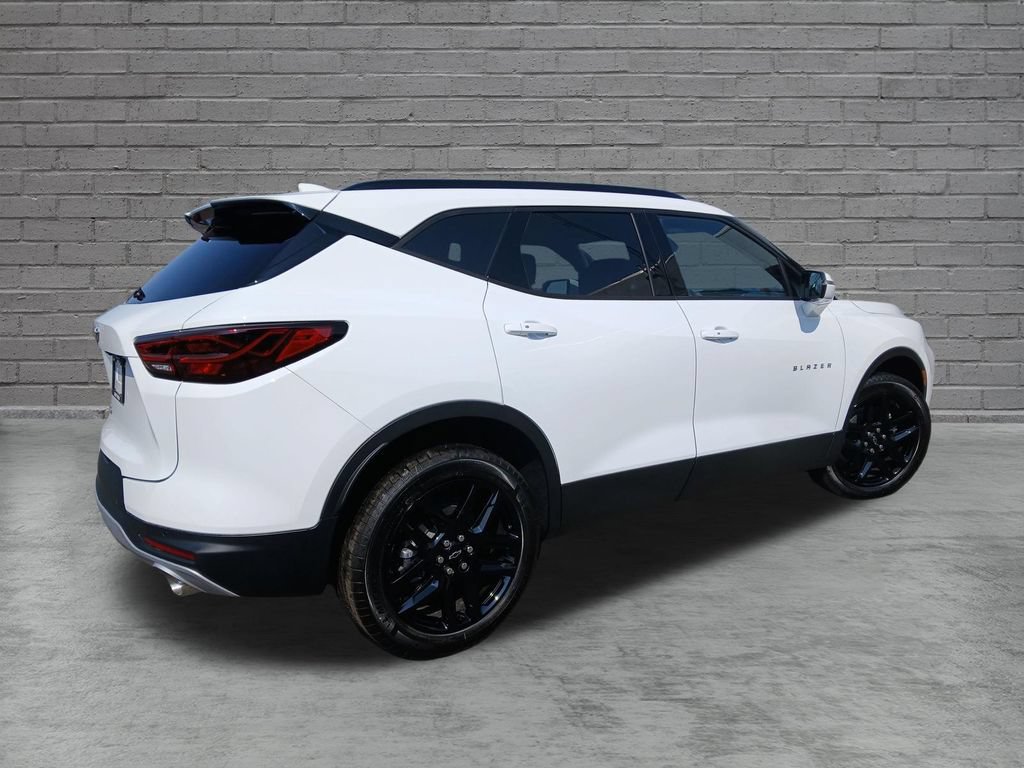 New 2026 Chevrolet Blazer LT w/ Sound & Technology Package AWD/4WD image 7