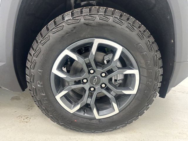 New 2025 Chevrolet Equinox ACTIV w/ Convenience Package III image 32