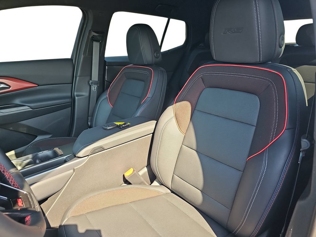 Used 2024 Chevrolet Equinox EV RS FWD image 15