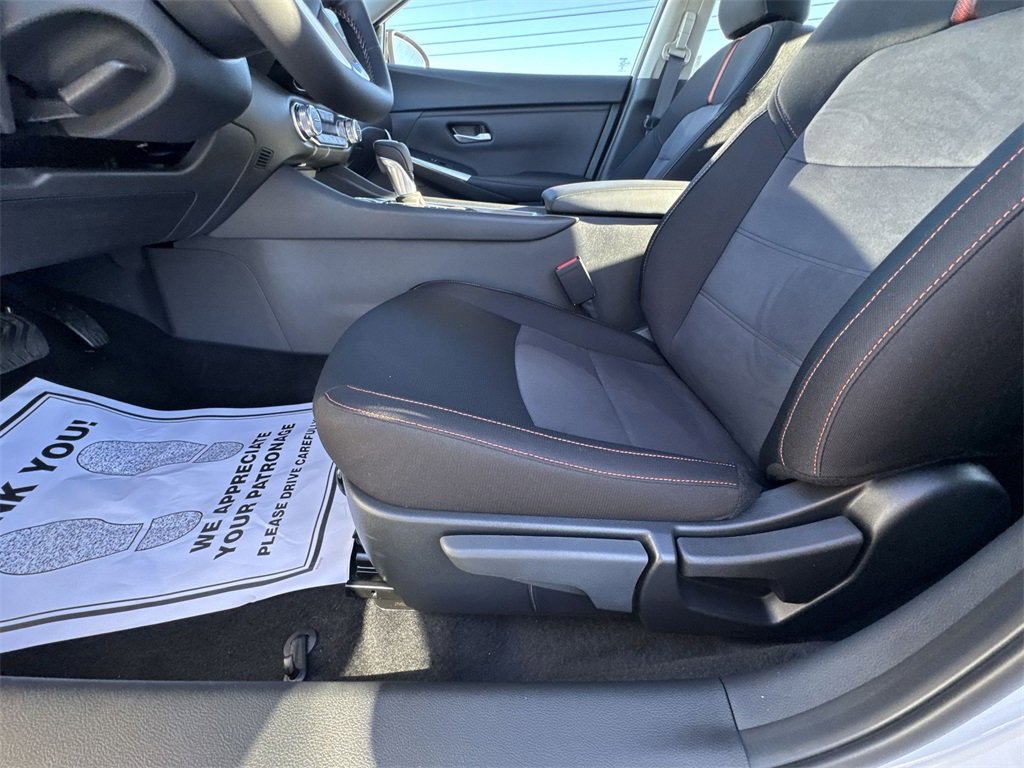 New 2025 Nissan Sentra SR image 12
