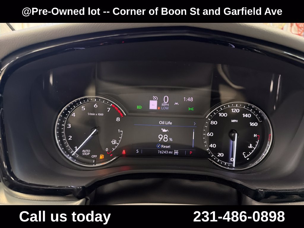 Used 2022 Cadillac XT5 Premium Luxury w/ LPO, Floor Liner Package AWD/4WD image 21
