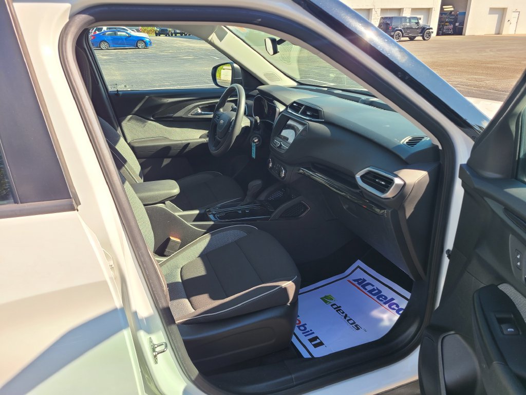 Used 2022 Chevrolet TrailBlazer LS FWD image 11