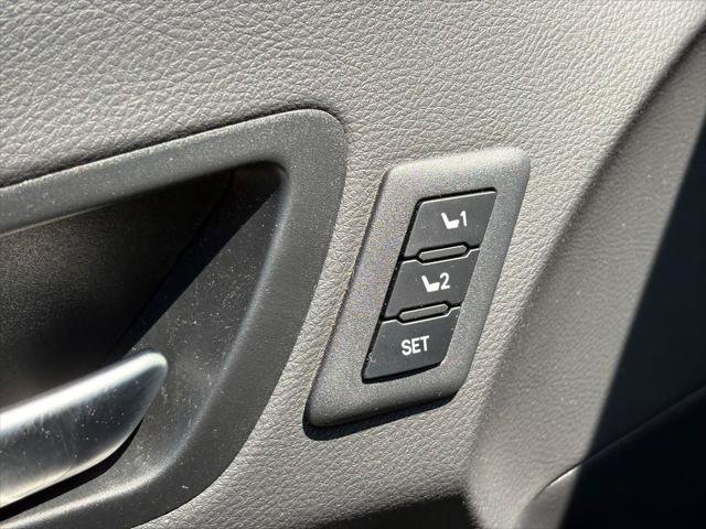 Certified 2025 Toyota Sienna XSE w/ XSE Premium Package AWD/4WD image 24