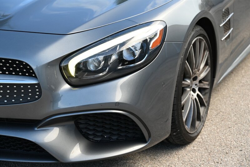 Used 2017 Mercedes-Benz SL 450 image 12