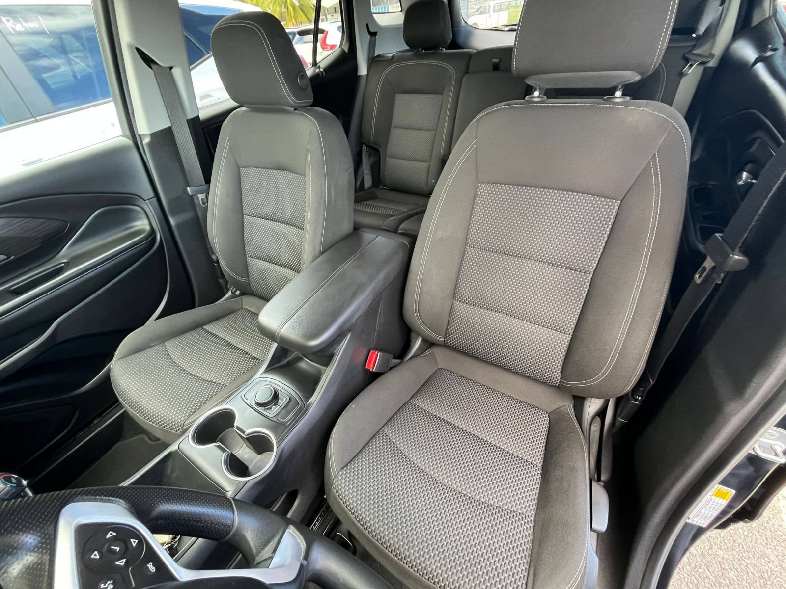 Used 2024 GMC Terrain SLE FWD image 31