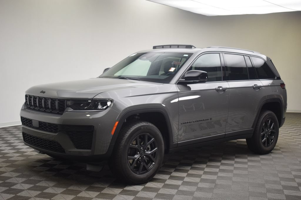 New 2027 Jeep Grand Cherokee Altitude AWD/4WD image 17