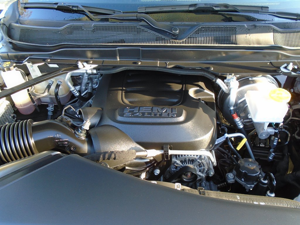Certified 2025 RAM 2500 Big Horn AWD/4WD image 21