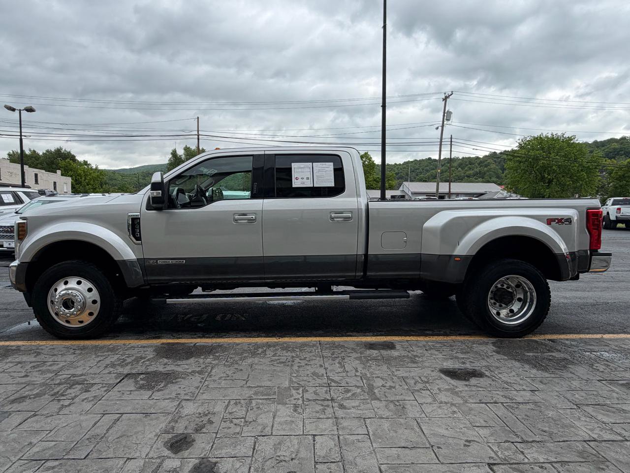 Used 2018 Ford F450 Lariat w/ Lariat Value Package AWD/4WD image 5