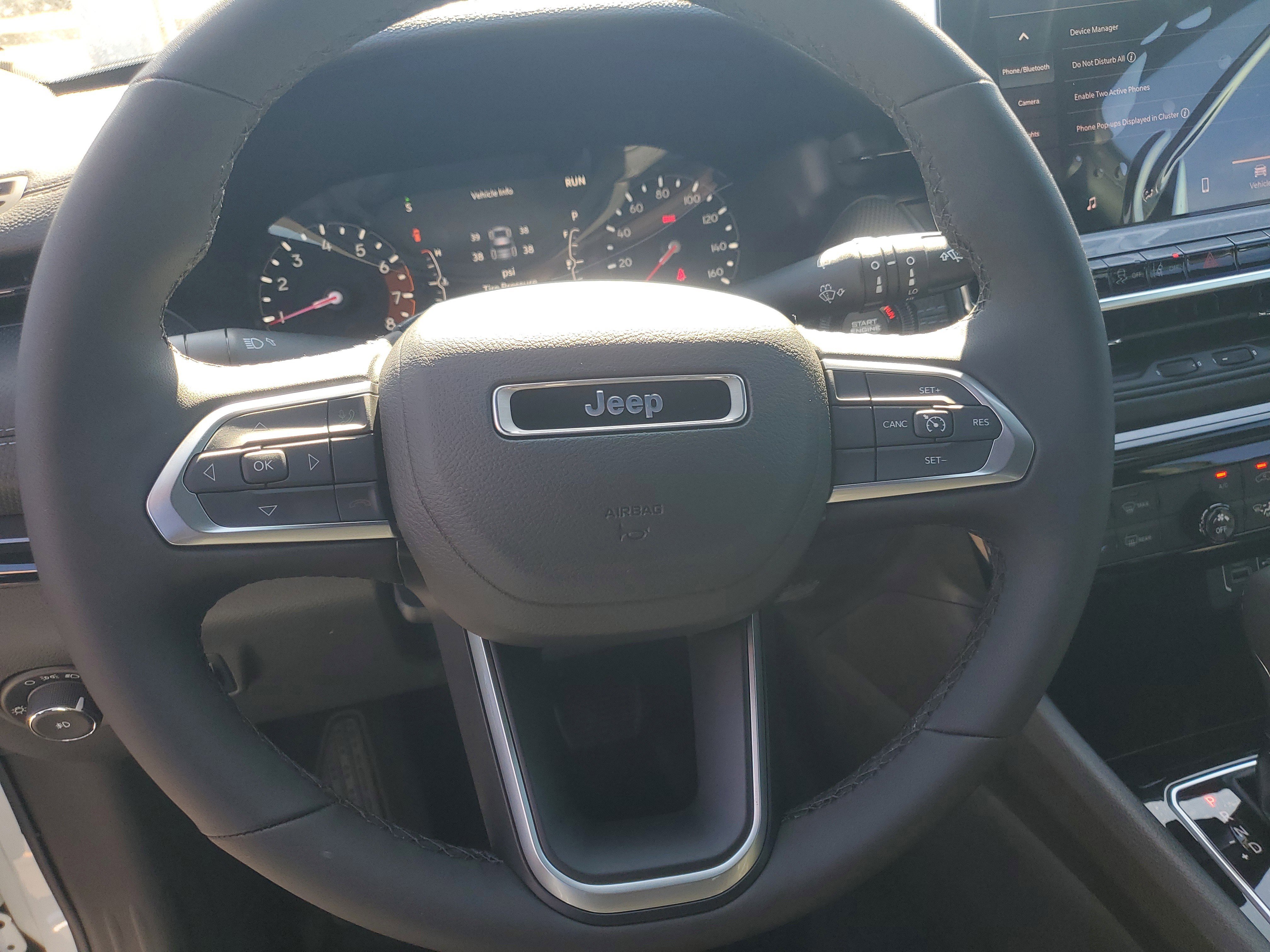 New 2026 Jeep Compass Latitude image 11