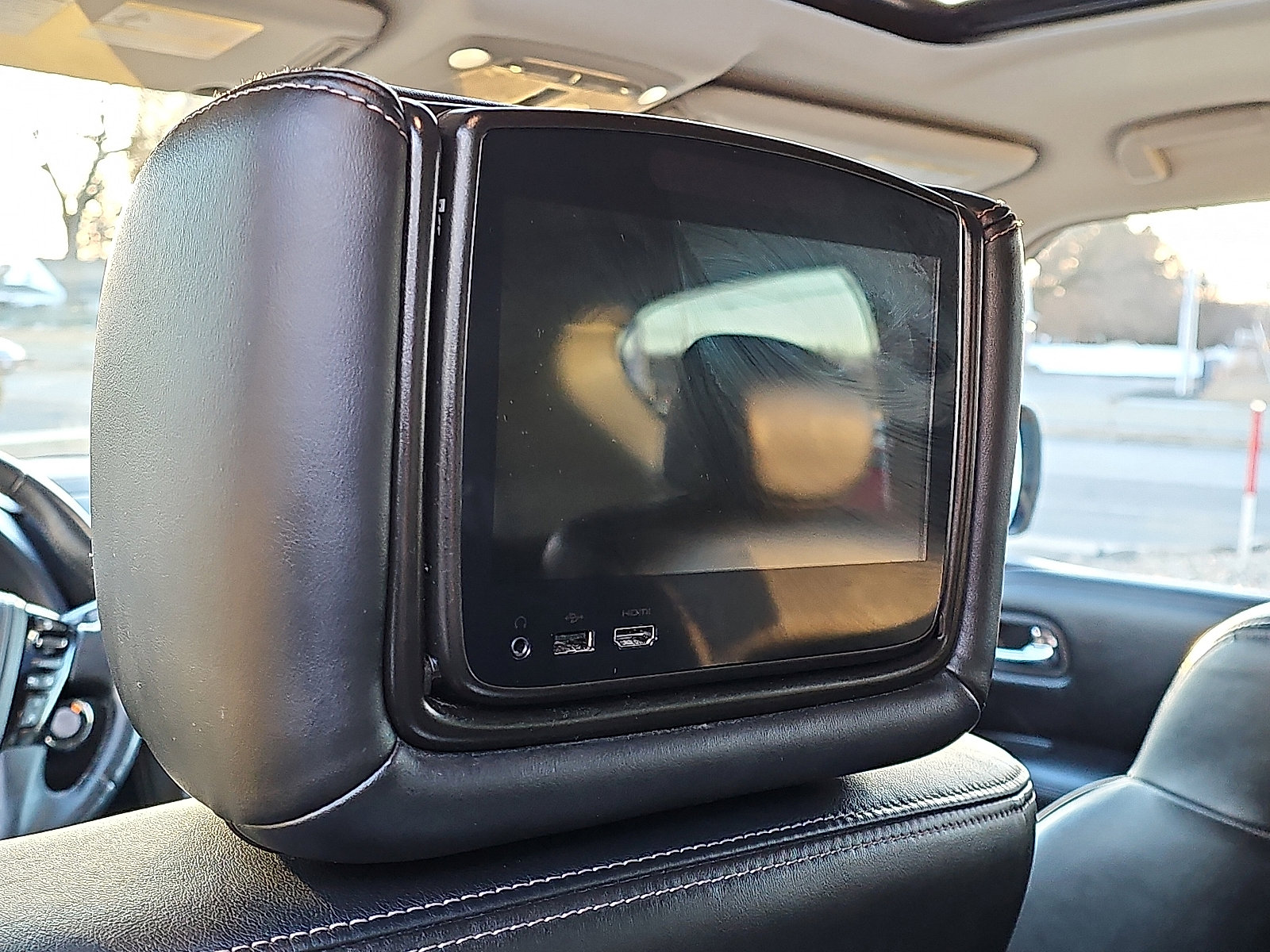 Certified 2022 Nissan Armada Platinum w/ Captain's Chairs Package image 13