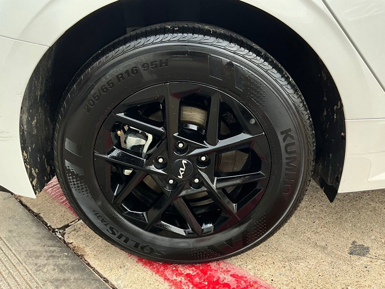 Used 2025 Kia K5 LXS image 9