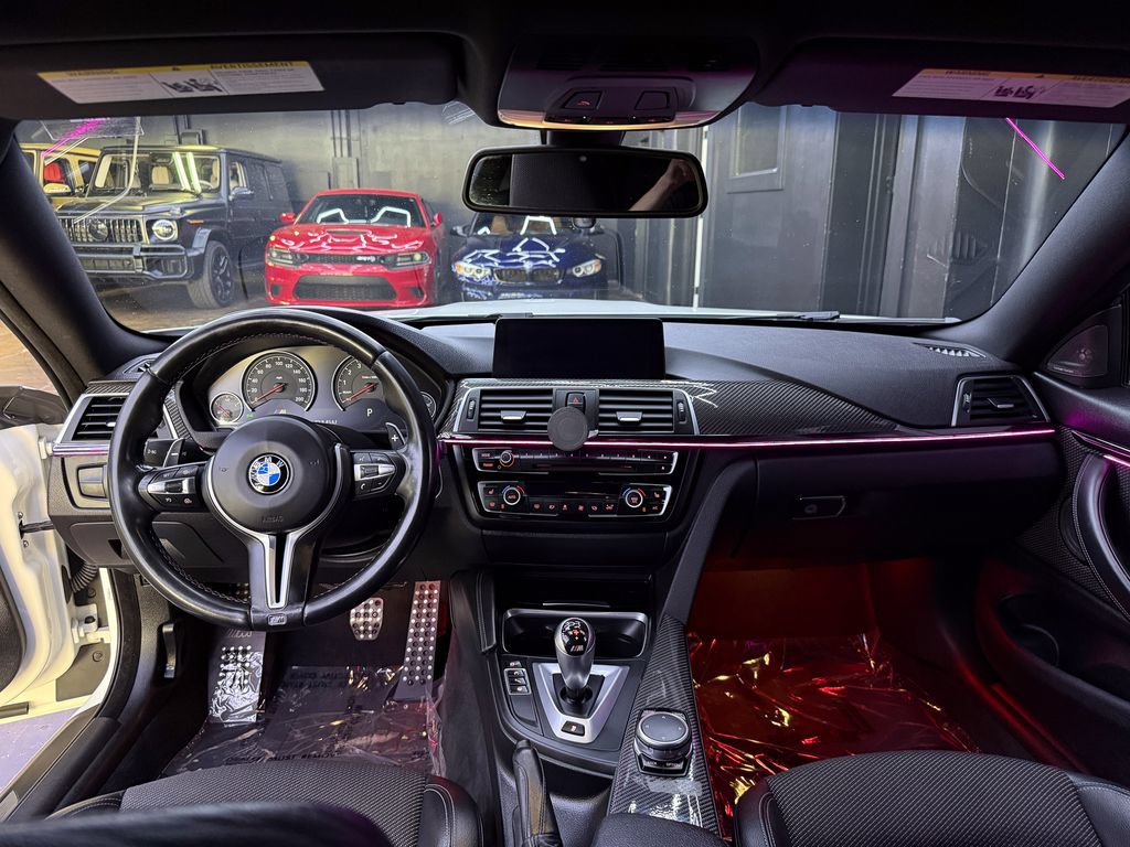 Used 2017 BMW M4 Coupe RWD image 17