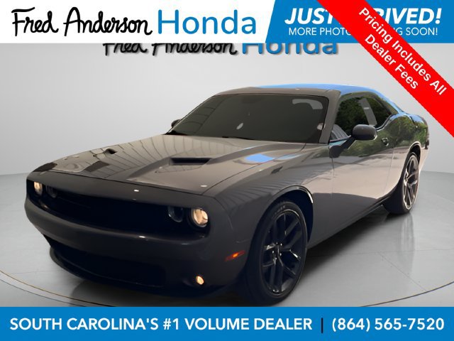 Used 2019 Dodge Challenger SXT w/ Blacktop Package RWD image 1