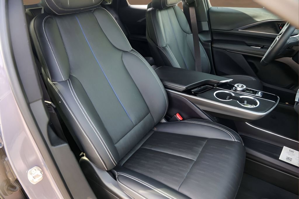 Certified 2024 Cadillac Lyriq Sport image 30