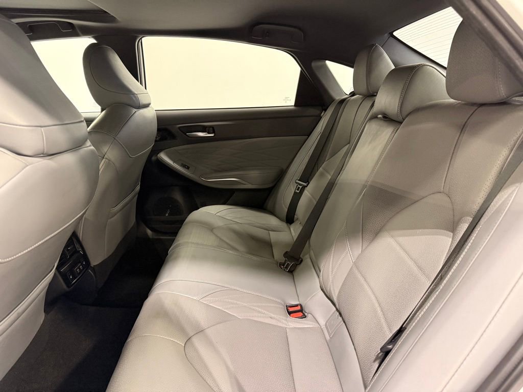 Used 2019 Toyota Avalon Limited w/ All Weather Liner Package FWD image 20