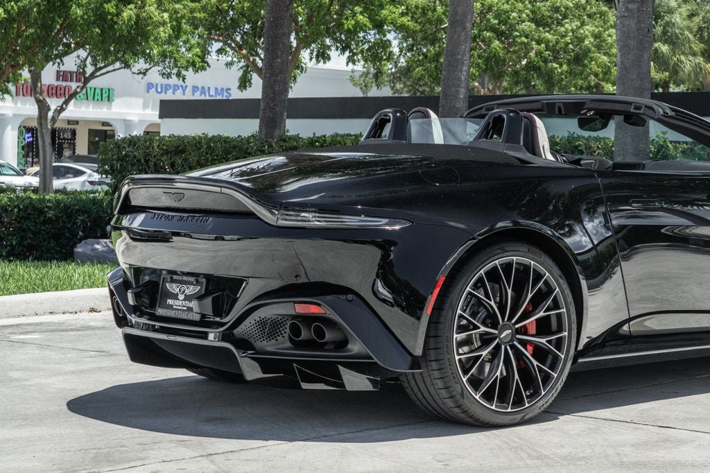 Used 2022 Aston Martin V8 Vantage Roadster RWD image 7
