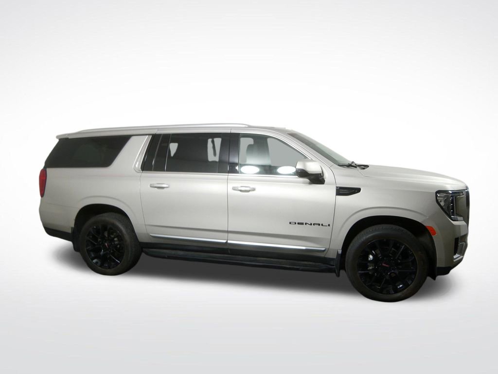 Used 2024 GMC Yukon XL Denali AWD/4WD image 2