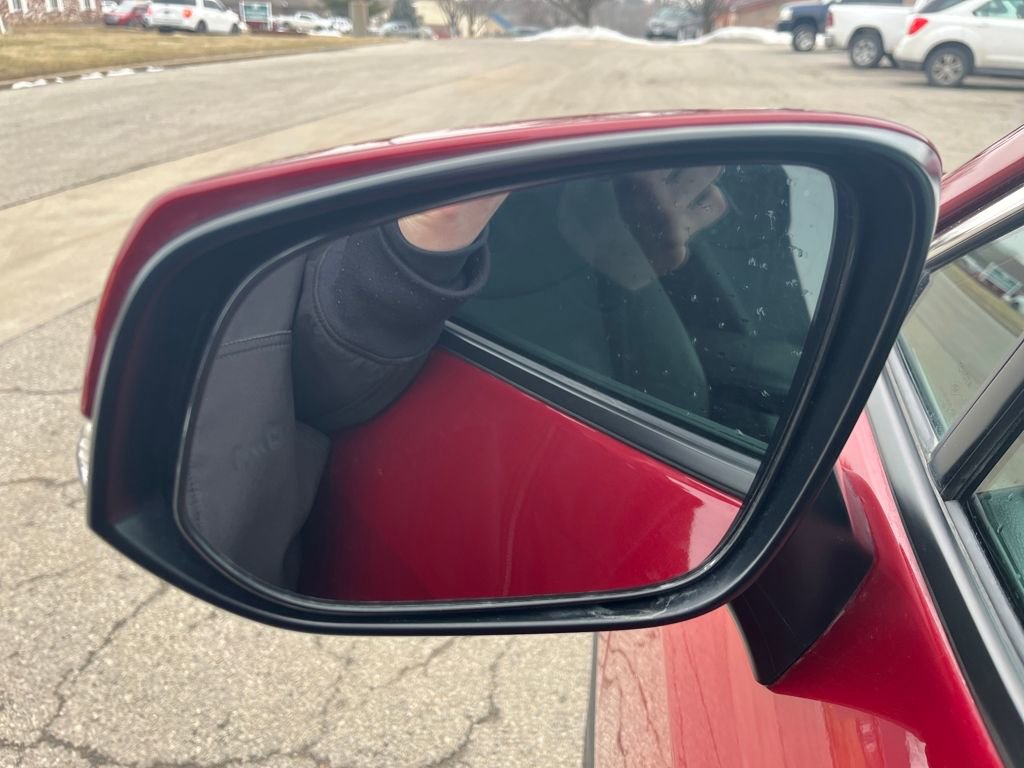 Used 2022 Toyota RAV4 LE image 38