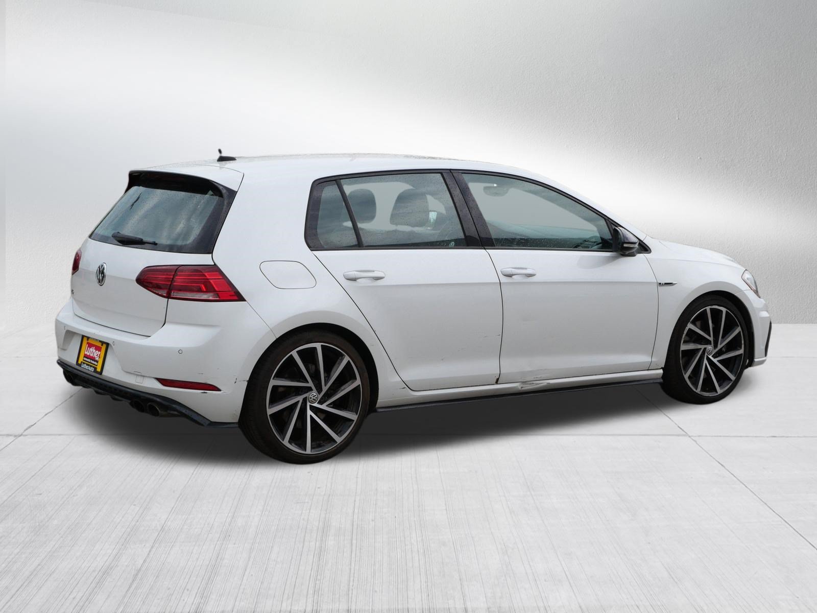 Used 2018 Volkswagen Golf R 4-Door AWD/4WD image 7