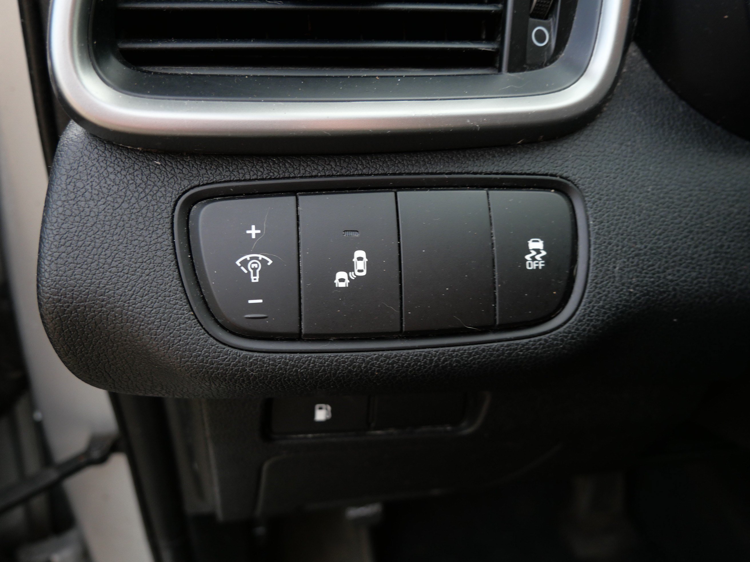 Used 2019 Kia Sorento FWD V6 image 22