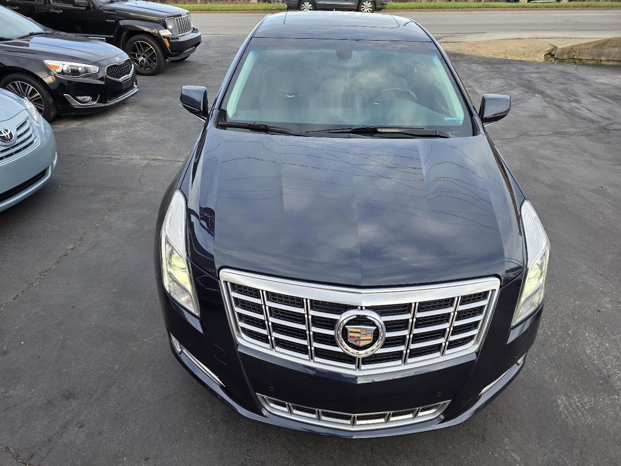 Used 2013 Cadillac XTS Luxury image 12