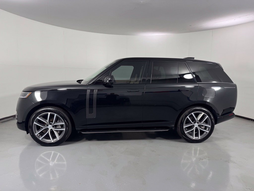 Used 2025 Land Rover Range Rover SE AWD/4WD image 9