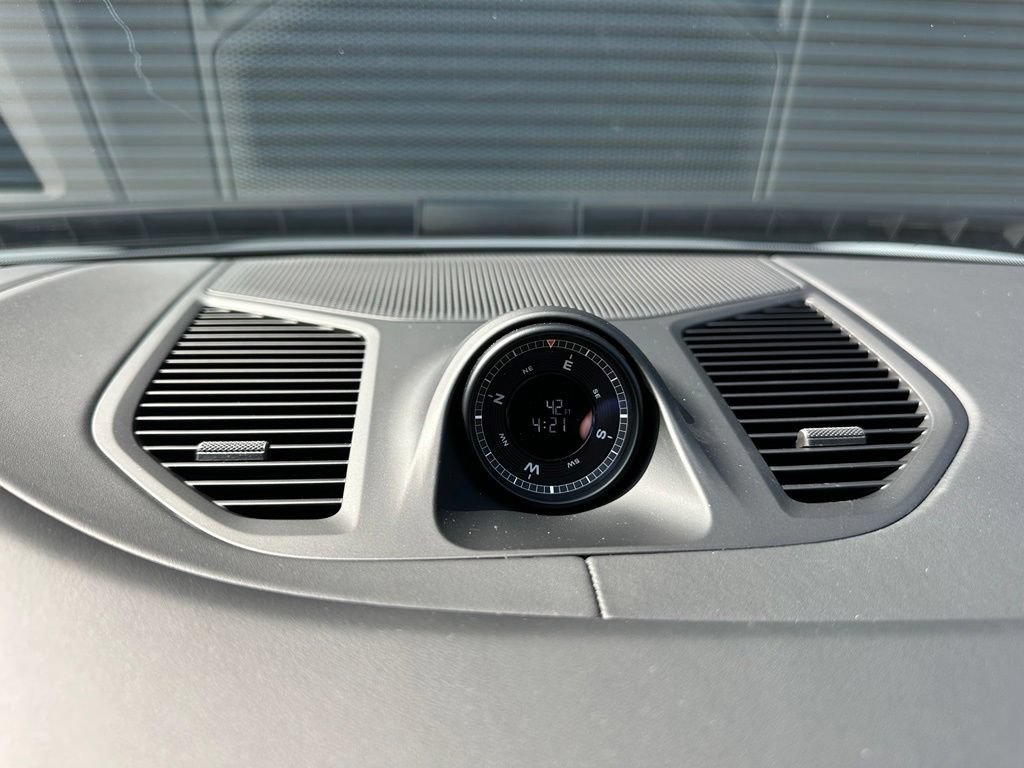 Used 2026 Porsche Cayenne E-Hybrid AWD/4WD image 31