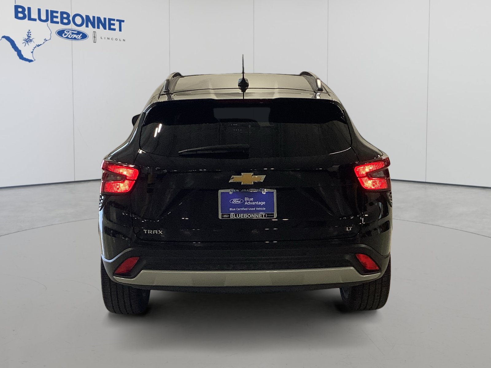 Used 2024 Chevrolet Trax LT w/ Driver Confidence Package FWD image 6