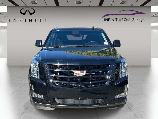 Used 2019 Cadillac Escalade Luxury w/ Escalade Sport Edition AWD/4WD image 2