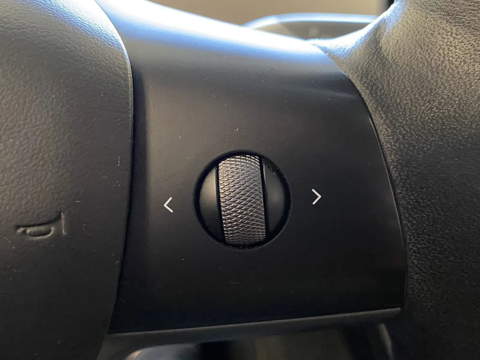 Used 2023 Tesla Model Y AWD image 16