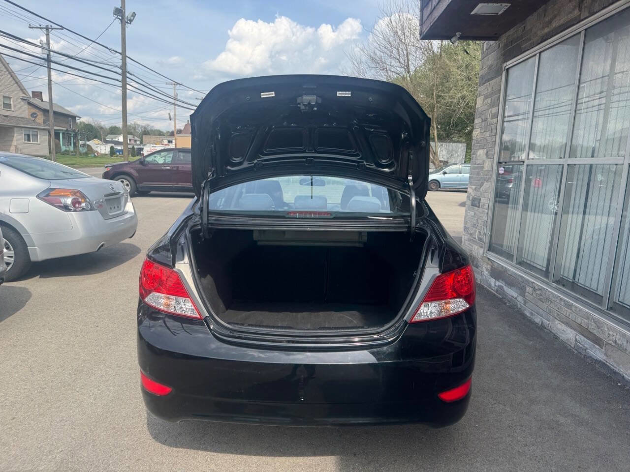 Used 2013 Hyundai Accent GLS FWD image 13