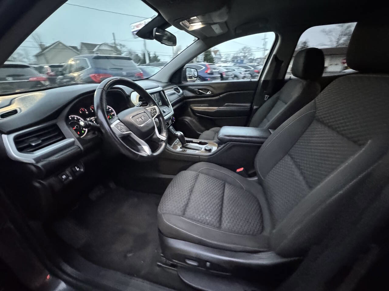 Used 2017 GMC Acadia SLE FWD image 26