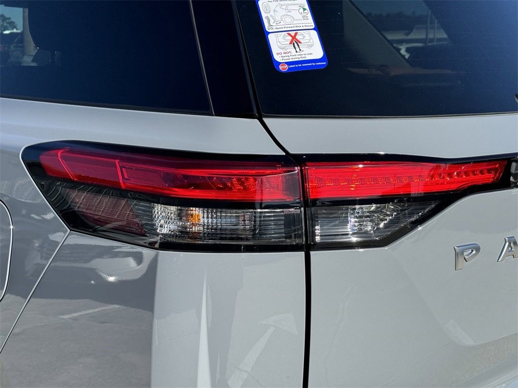 New 2025 Nissan Pathfinder Platinum w/ Cargo Package image 8