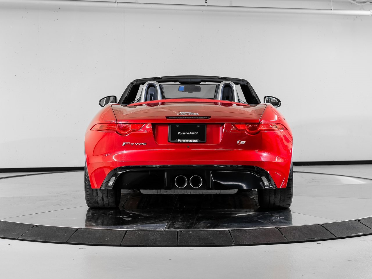 Used 2017 Jaguar F-TYPE S image 6