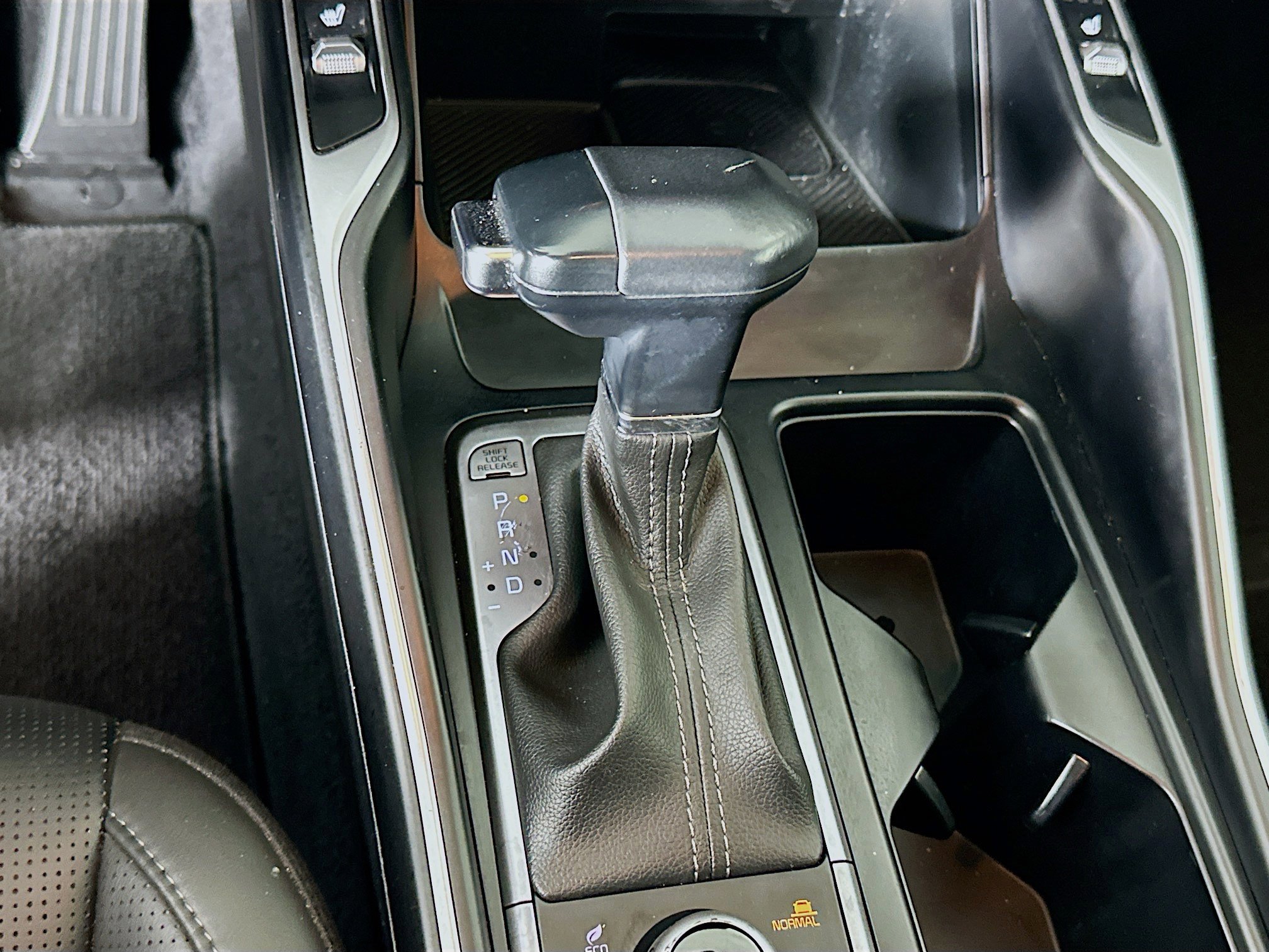 Used 2024 Kia Sorento S image 25